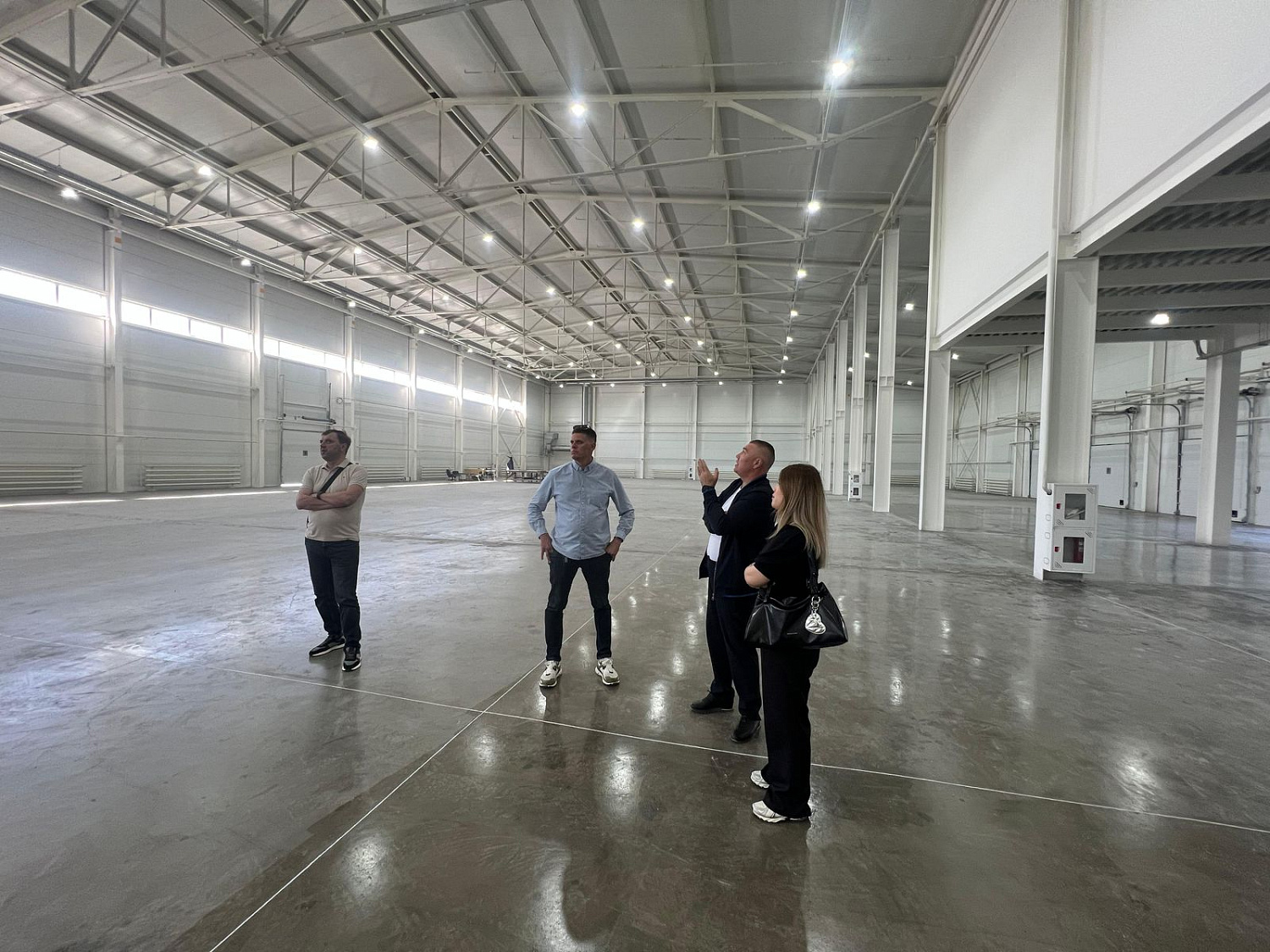 С 21 по 22 мая 2025 года Центр обслуживания инвесторов организовал визит и сопровождение представителей южнокорейской компании THN Corporation