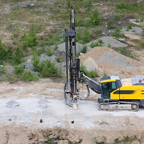 Добыча баритовой руды на месторождении Кентобе в Карагандинской области