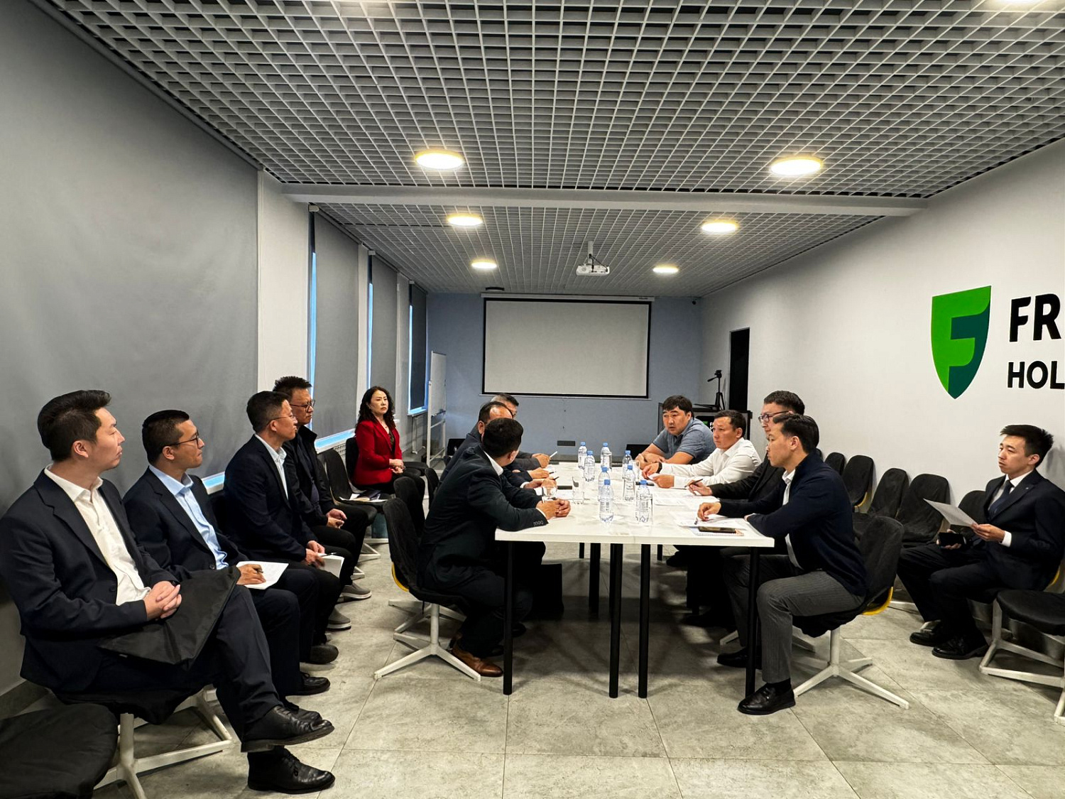 2025 жылғы 28 сәуірде Қарағанды облысы өнеркәсіп және индустриялық-инновациялық даму басқармасы басшысының орынбасары Молдақаримов А.Р., «Kazakh Invest» ҰК» АҚ Қарағанды облысы бойынша өңірлік директоры Исекеева М.С., сондай-ақ «Сарыарқа» ӘКК» АҚ  Инвесто